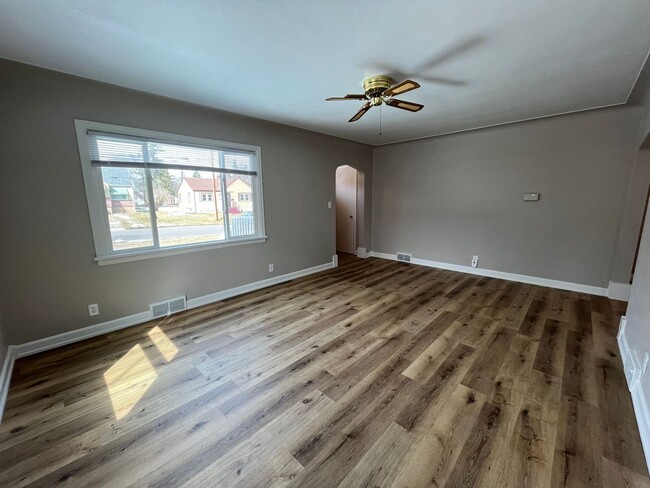 Building Photo - Two Bedroom Home in Smithville