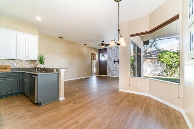 Building Photo - 6220 Hedgesparrows Ln