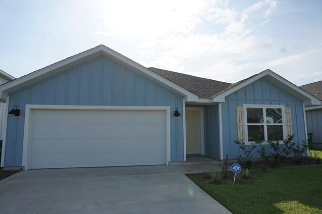 Building Photo - 209 Laurel Hl St