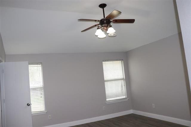 Building Photo - 1425 Knottingham Dr