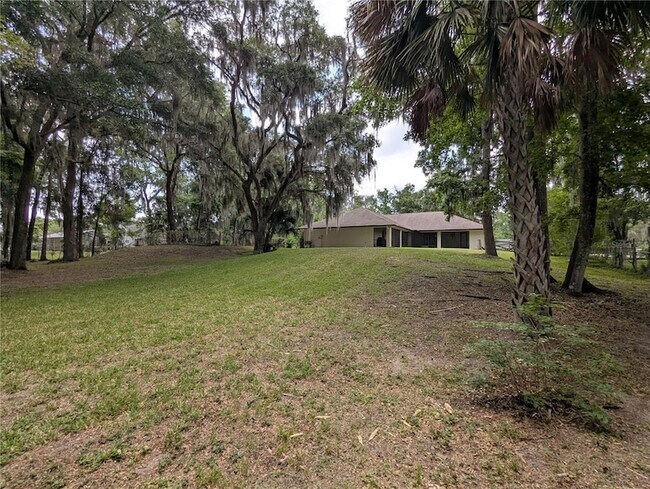 Building Photo - 8930 SE 17th Ct