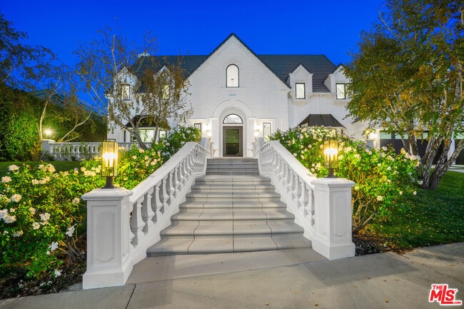 Building Photo - 4608 Westchester Dr