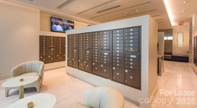 Building Photo - 525 S Church St