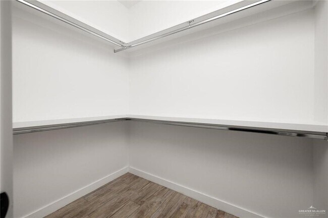 Building Photo - 9 W Harrison Ave