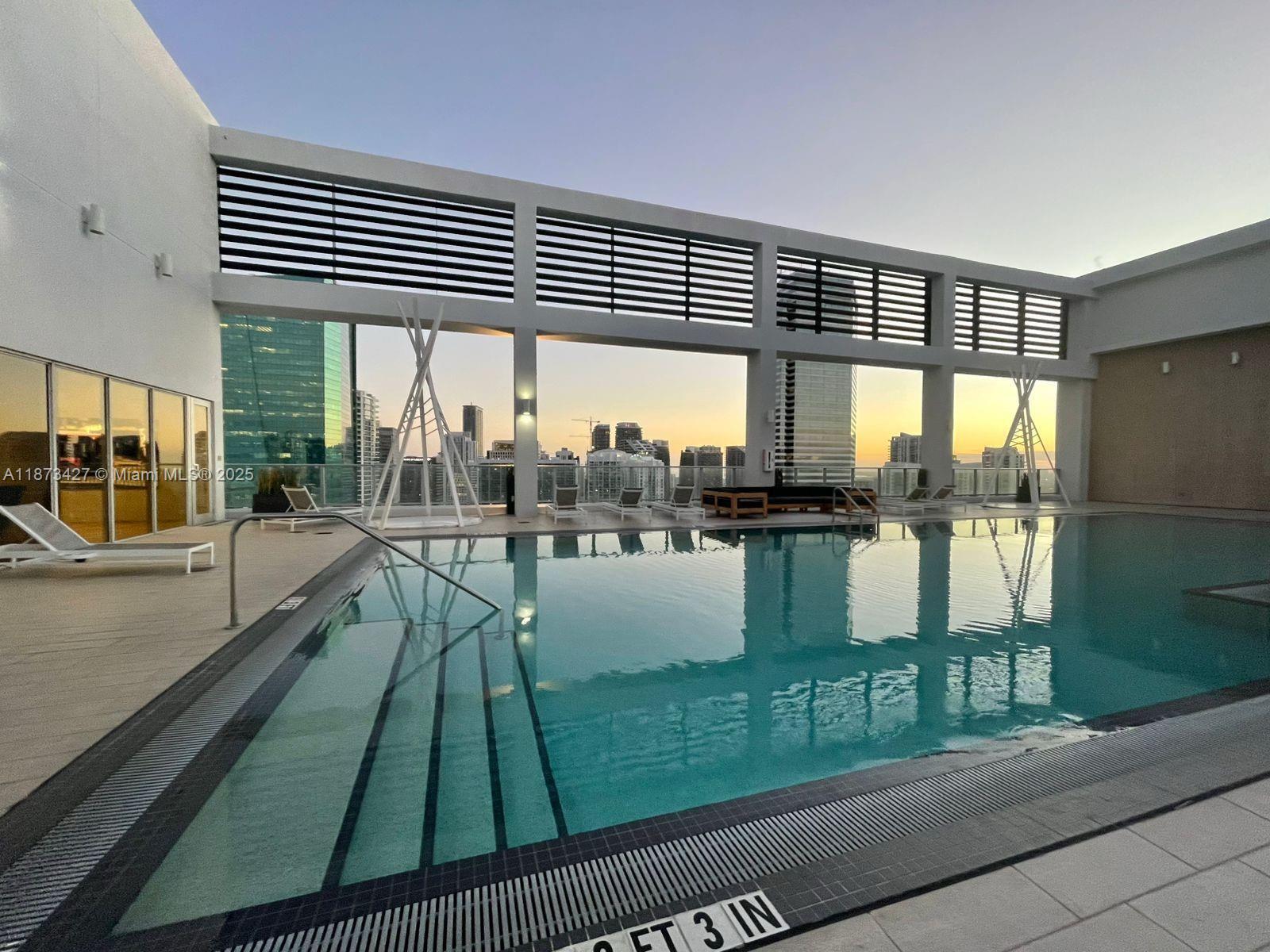 Building Photo - 151 SE 1st St