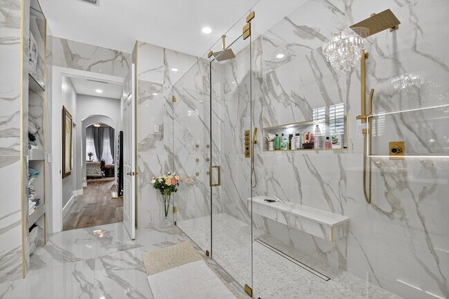 Building Photo - 9167 Oak Alley Dr