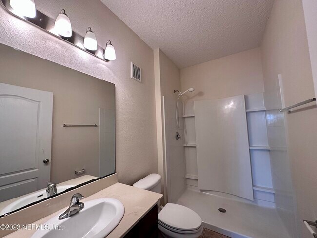 Building Photo - 4908 Key Lime Dr