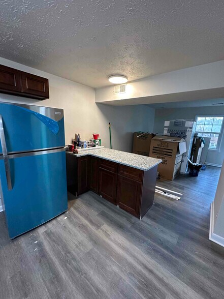 Building Photo - 1176 Tatesbrook Dr