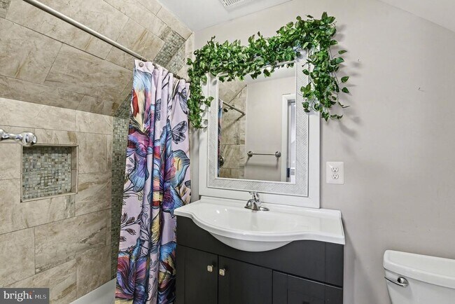 Building Photo - 2507 Glencoe Rd