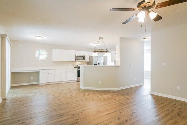 Building Photo - 1227 Arbor Greene Dr