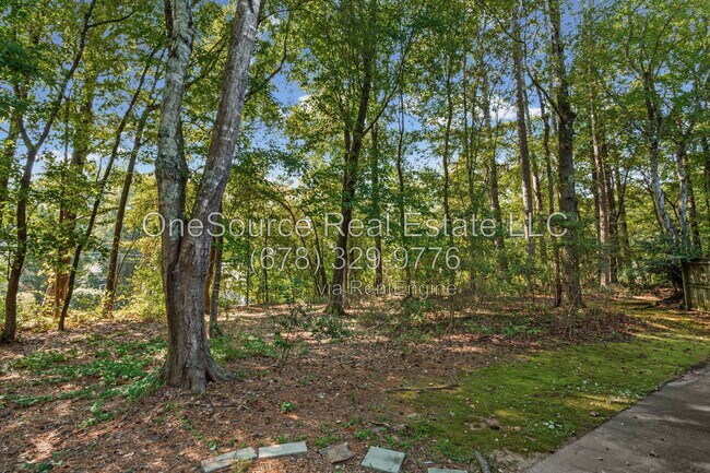 Building Photo - 502 Oakwood Ct