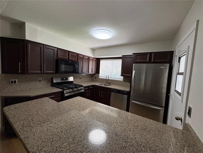 Building Photo - 4824 Gallant Ln