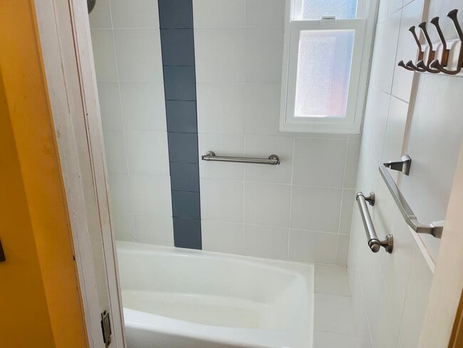 Building Photo - 3605 Moki Dr