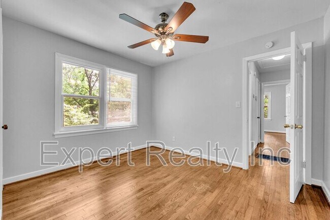 Building Photo - 1317 Glenwood St NW