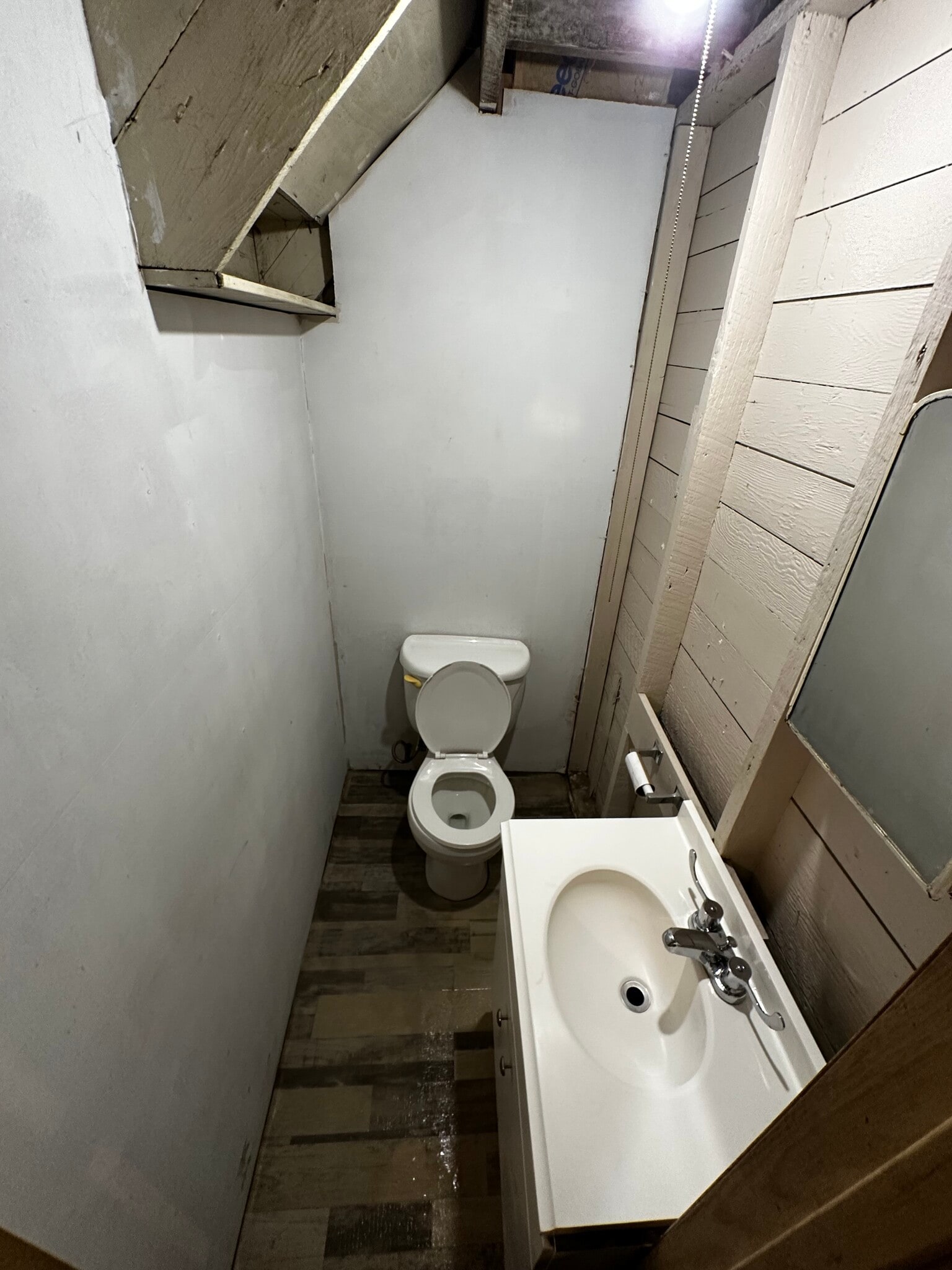 Building Photo - 305 S Western Ave