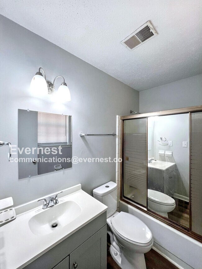 Building Photo - 3830 Kerfield Dr