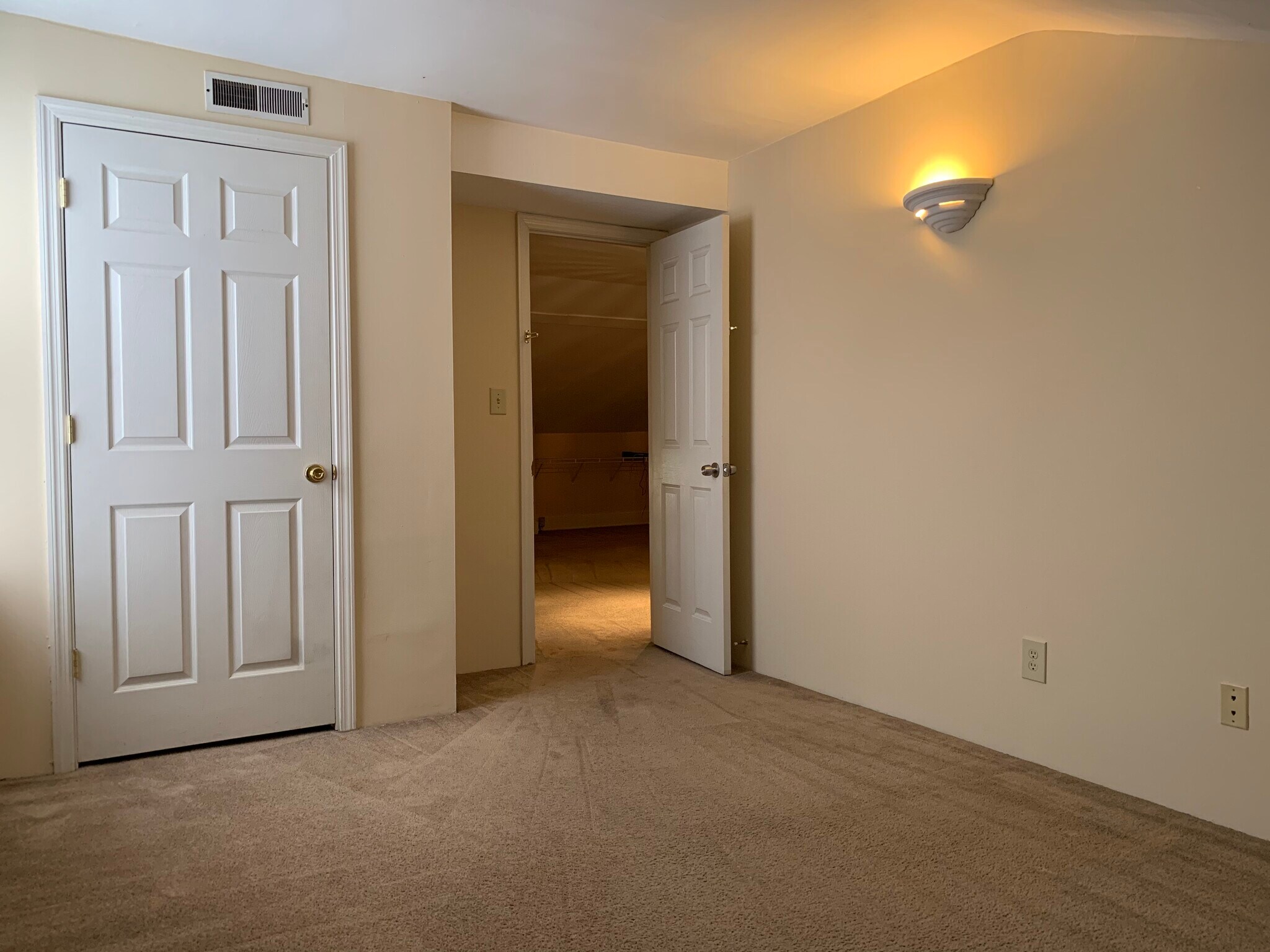 Building Photo - 2437 Ohio Ave