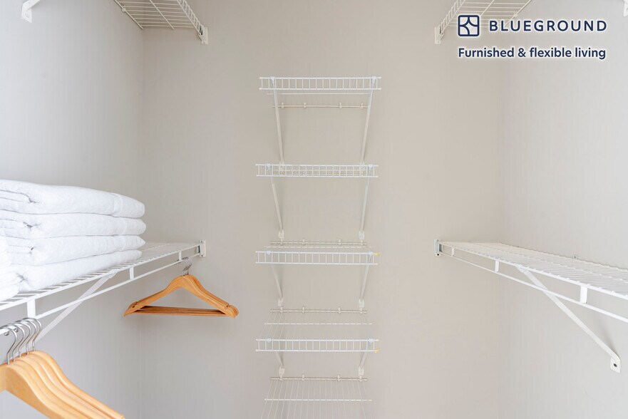 Building Photo - 2140 L St NW