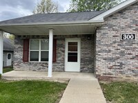 Building Photo - 7000 N Buckingham Square