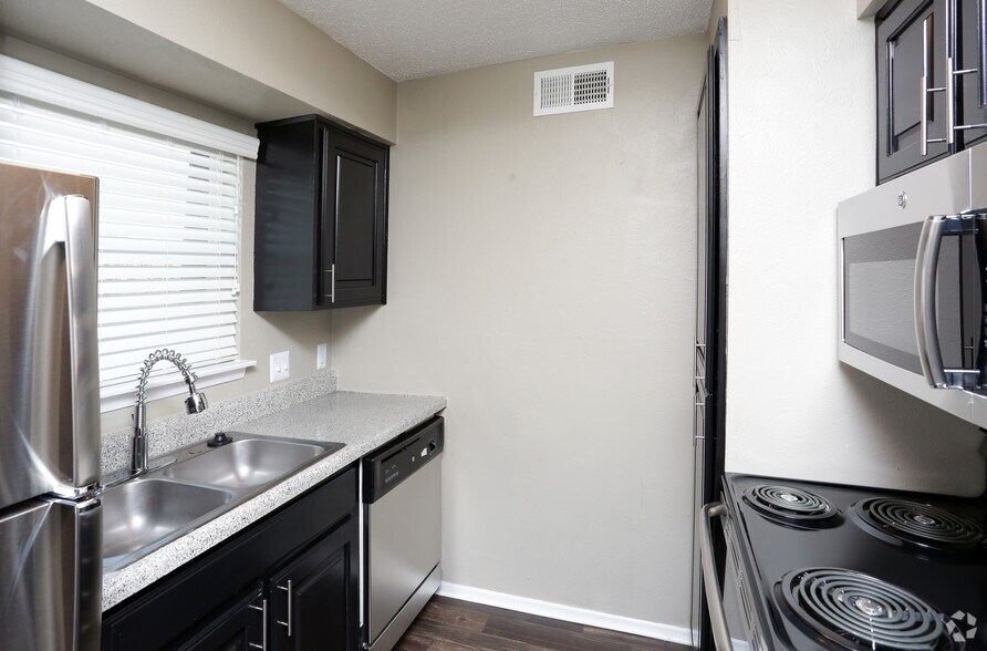 The Avery Apartments 531 Bedford Rd Bedford TX 76022 Apartment Finder