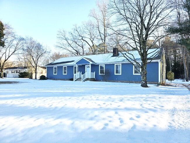 Building Photo - 29325 W Line Rd