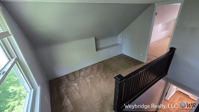 Building Photo - Conveniently Located 2 Bedroom 1 Bath Hous...