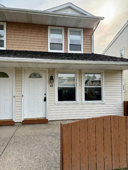 Building Photo - 9 Concord Ct