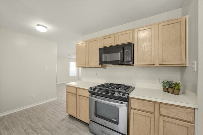 Building Photo - 839 Autumn Point Ln