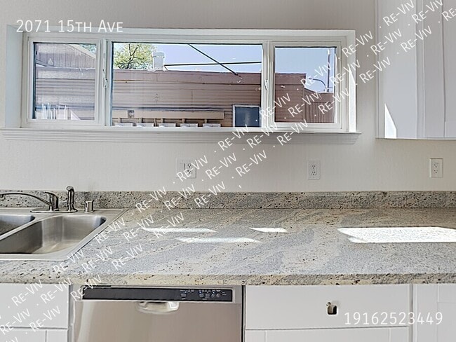 Building Photo - 2071 15th Ave