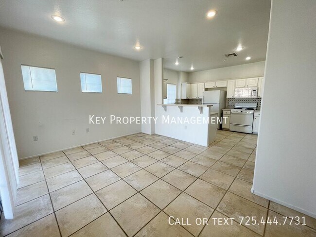 Building Photo - GORGEOUS THREE STORY 2 BEDROOM TOWNHOME IN...