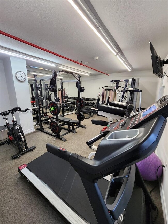 Building Photo - 322 Madeira Ave