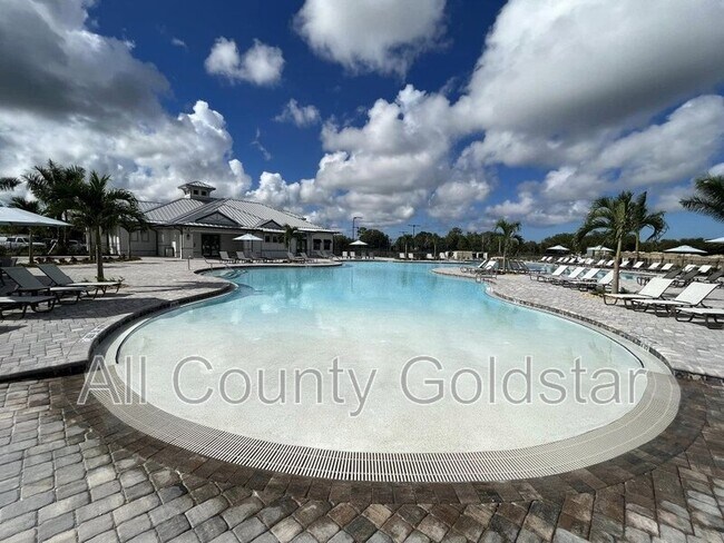 Building Photo - 14184 Heritage Landing Blvd