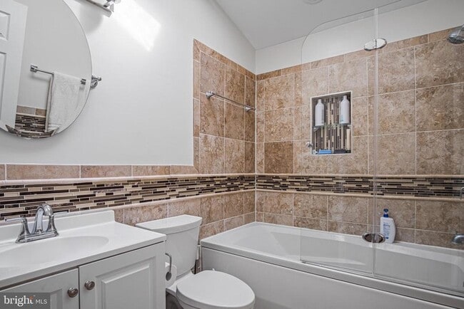 Building Photo - 1447 Newport Spring Ct