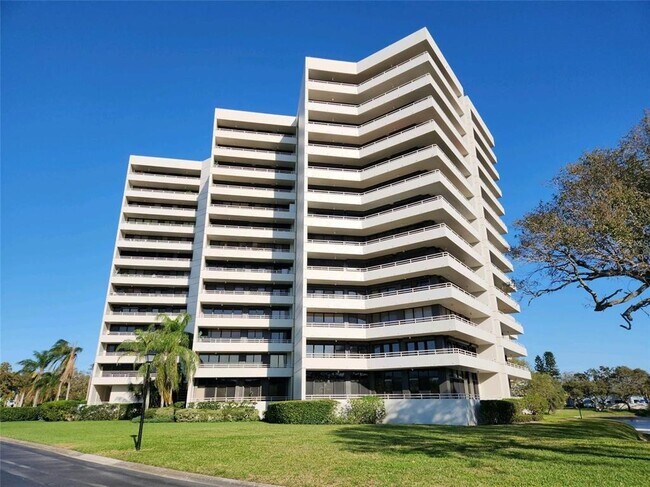 Building Photo - 5950 Pelican Bay Plaza S
