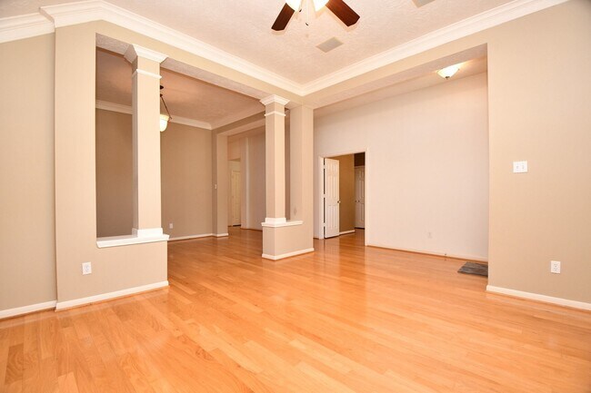 Building Photo - 1215 Wood Haven Ct