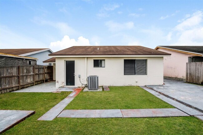 Building Photo - 5360 NW 197th Ln