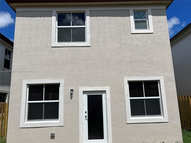 Building Photo - 2364 NW 130th St