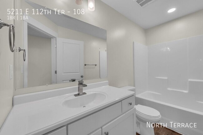 Building Photo - 5211 E 112 Terrace