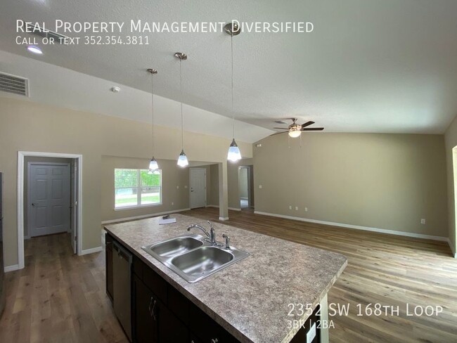 Building Photo - 2352 SW 168th Loop