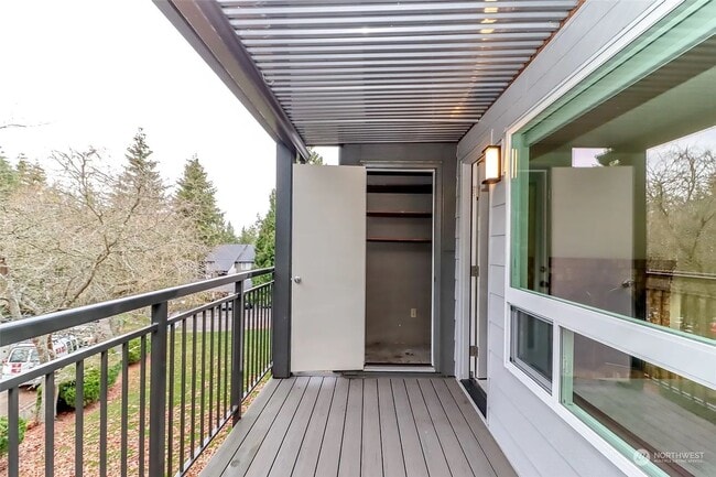 Building Photo - 12709 NE 116th St