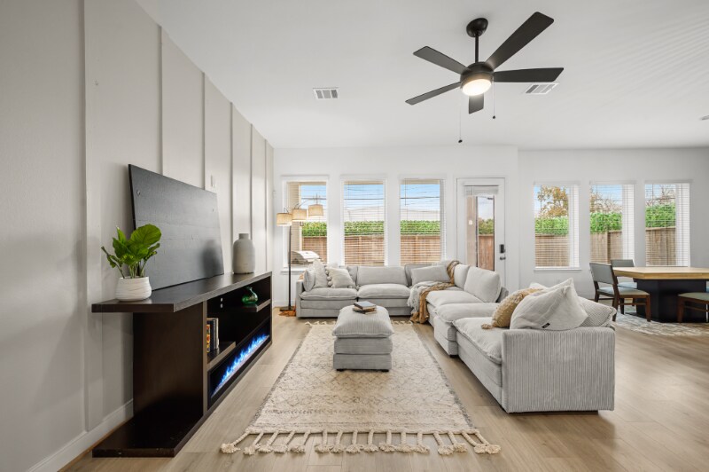 Building Photo - 8906 Covenant Pl