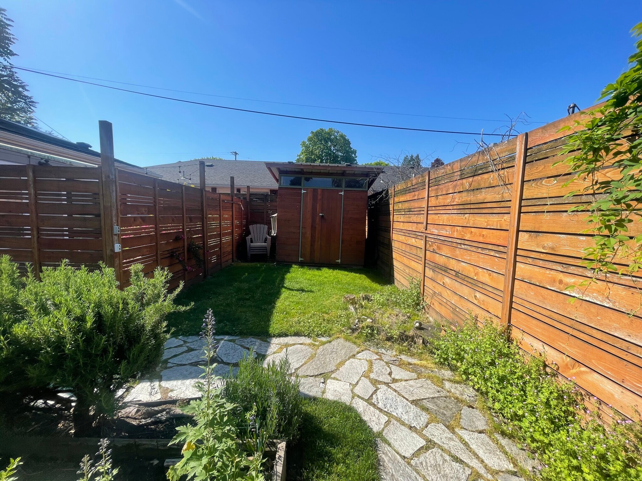Storage shed - 824 N Killingsworth Ct