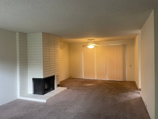 Building Photo - Two Story 3 Bedroom/2.5 Bathroom w/Two Car Garage