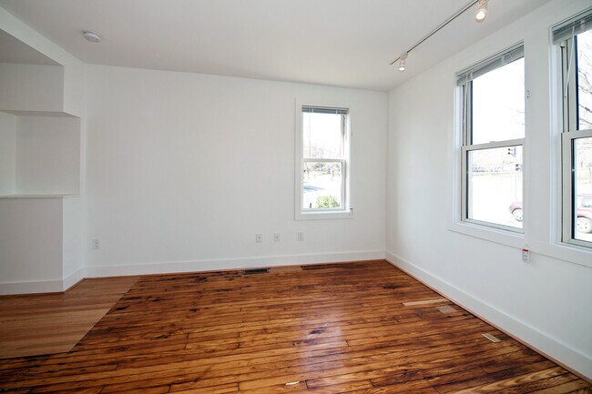 Building Photo - 701 Florida Ave NE