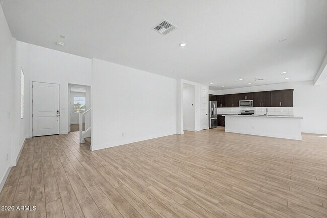 Building Photo - 21505 E Sparrow Dr
