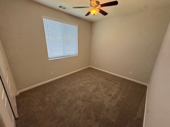Building Photo - 1332 Tuolumne Way