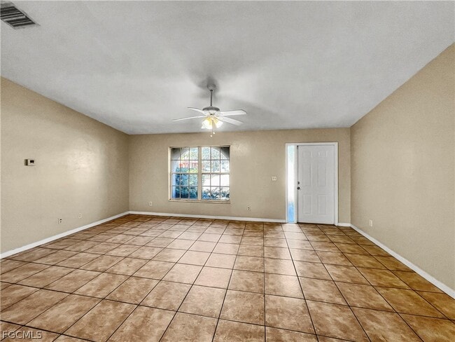 Building Photo - 208 SE 17th St