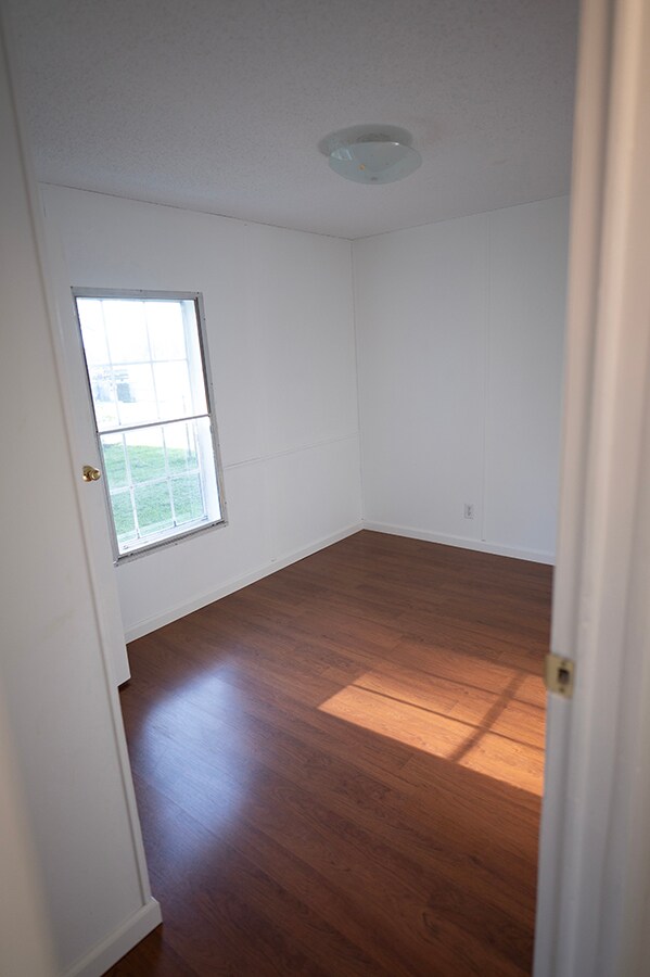 Building Photo - 217 W South Ave