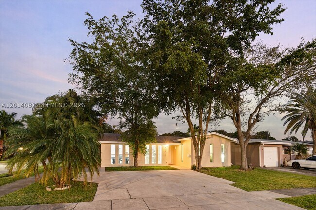 Building Photo - 2125 N 14th Terrace