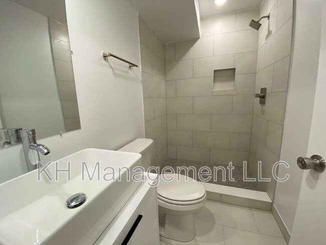 Building Photo - 3932-36 Mt Vernon St